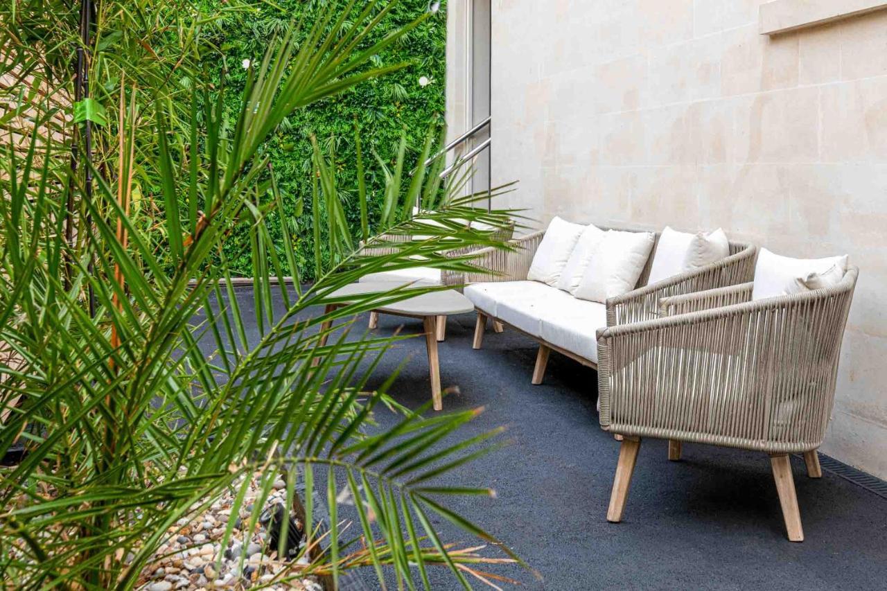 Beautiful Modern 1 Bedroom Apartment, City Centre バース エクステリア 写真